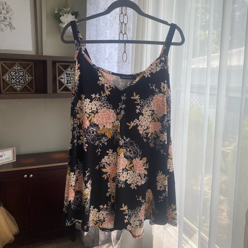 Monnuro Plus Size 3X Womens Tank Top Floral Pink and Rose Adjustable Straps